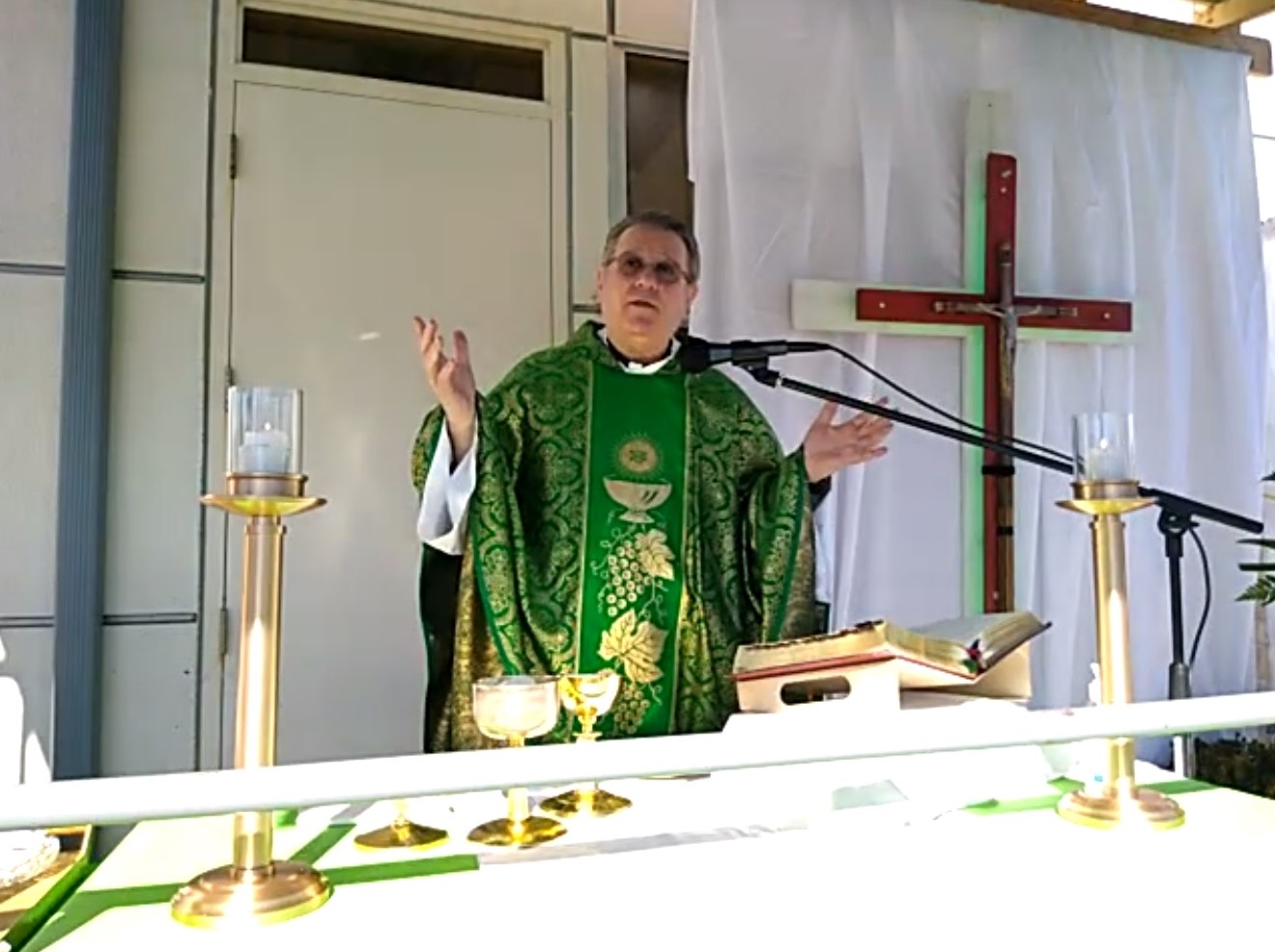 20210117 outdoor mass 4a